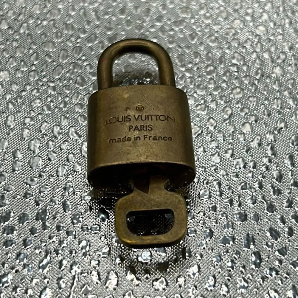 Louis Vuitton louis vuitton